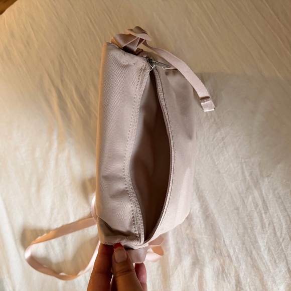 Nike Crossbody Bag - Picture 4 of 5